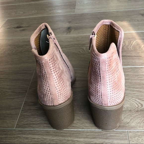 HOST PICK✨Size 10 Bootie - Picture 5 of 7